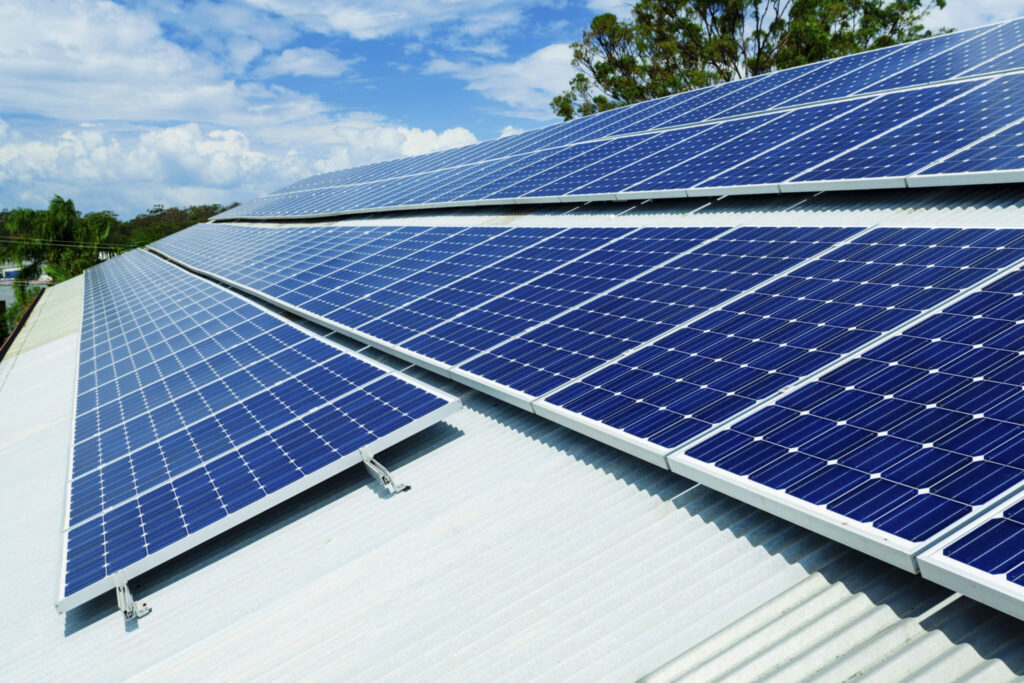 Large,Solar,Panel,Installation,On,Roof